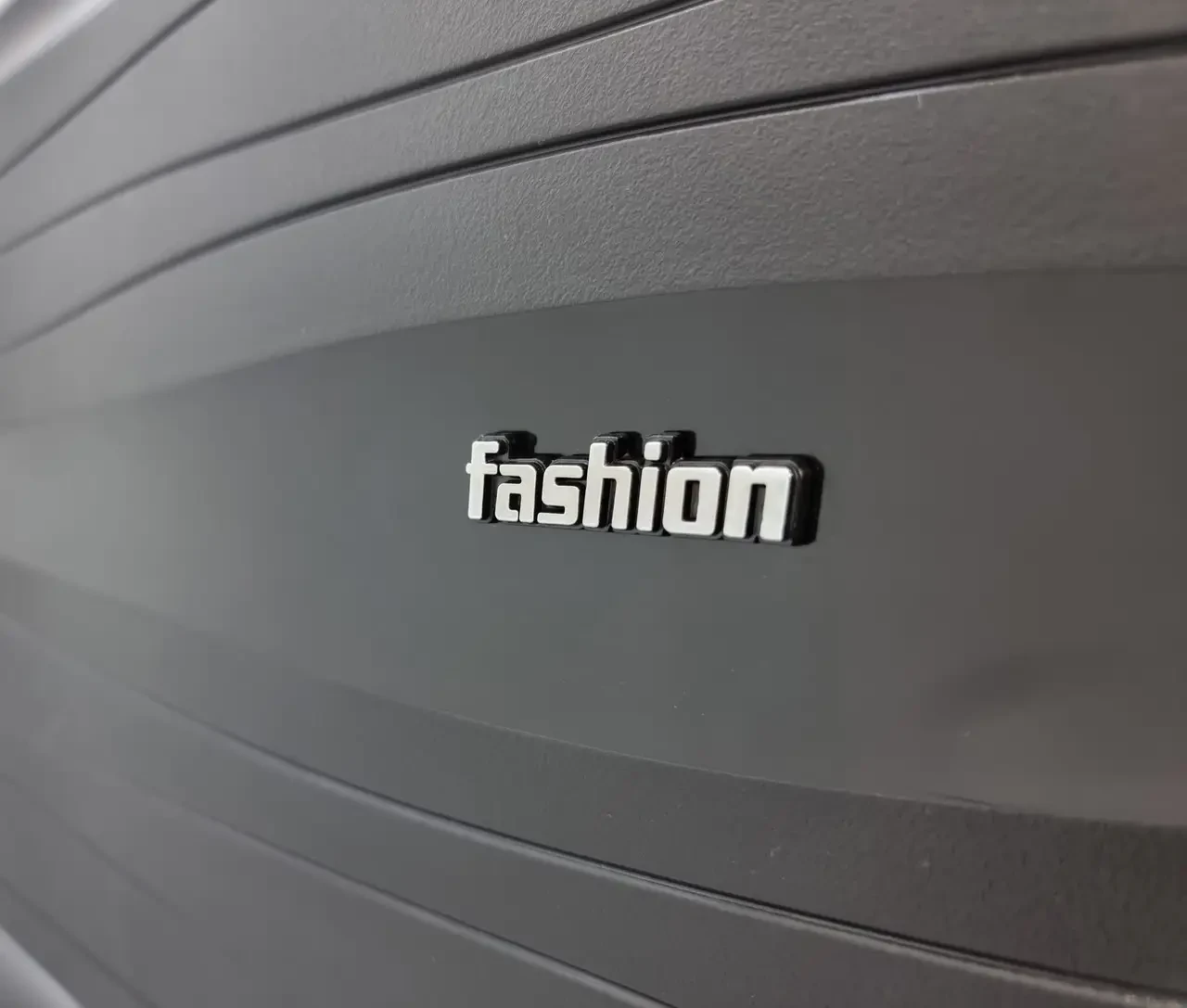 Середній полипропиленовый дорожній валізу на 4-х колесах"Fashion" М Чорний (OR) — изображение 5